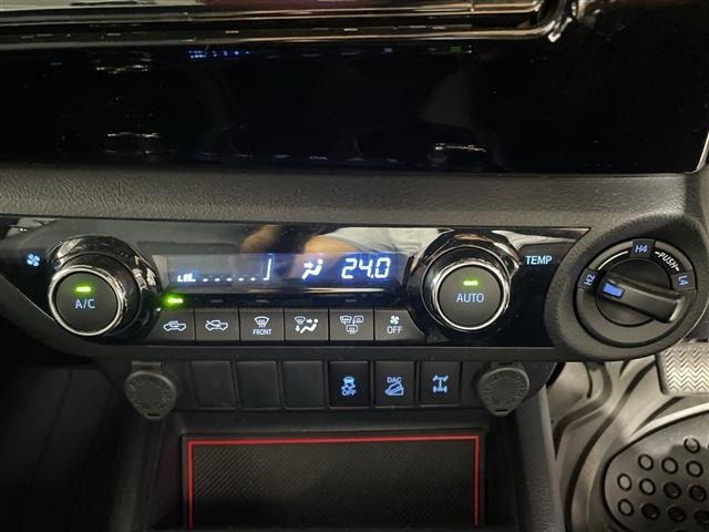 Toyota HILUX 2020 7014161-21