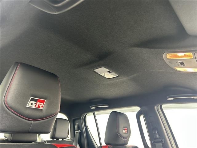 Toyota HILUX 2024 7014182-4