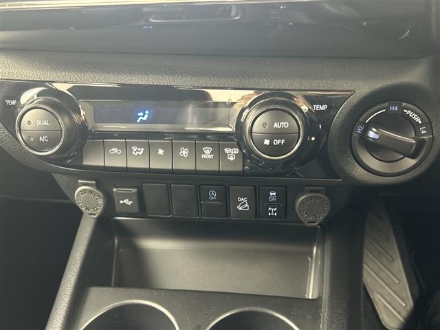Toyota HILUX 2024 7014182-9
