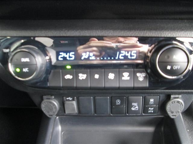 Toyota HILUX 2022 7014212-1