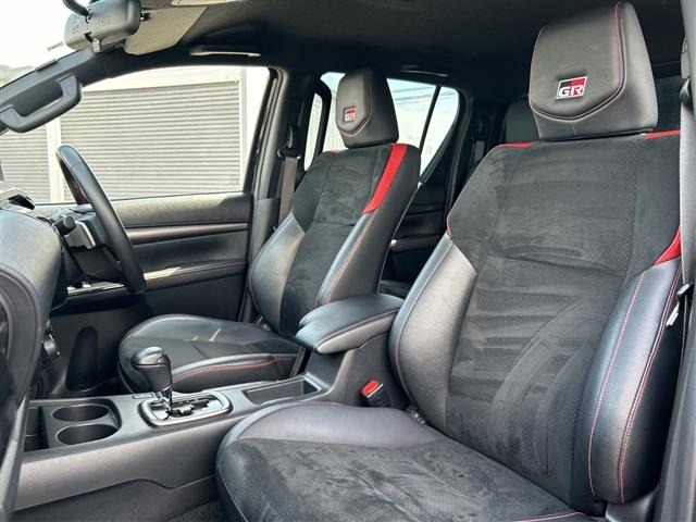 Toyota HILUX 2022 7014242-3
