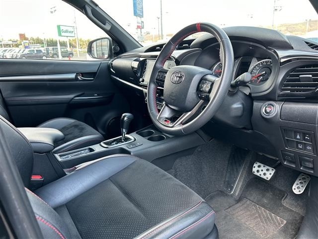 Toyota HILUX 2022 7014242-5