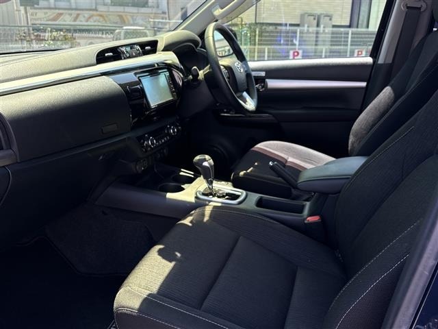 Toyota HILUX 2020 7014345-2