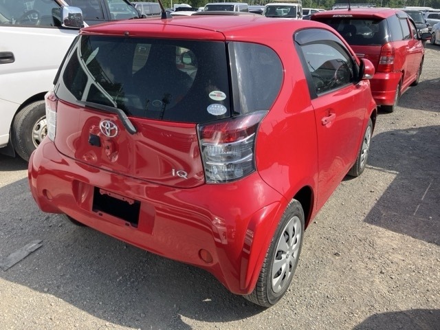 Toyota IQ 2010 7022591-1