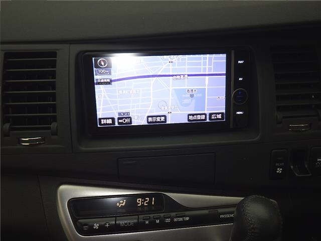 Toyota ISIS 2014 7019050-6