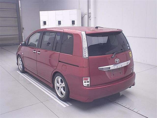 Toyota ISIS 2012 7019052-1