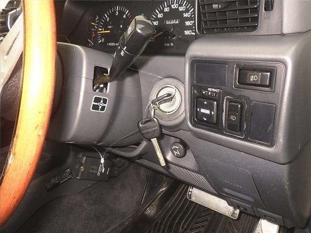 Toyota LAND CRUISER 1997 7022129-8