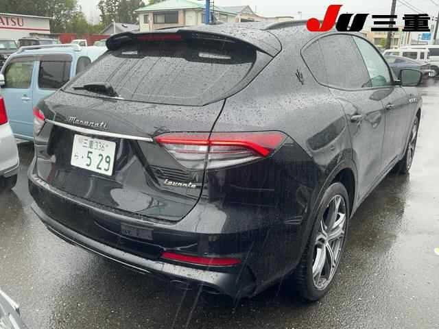 Maserati LEVANTE 2022 7007341-6
