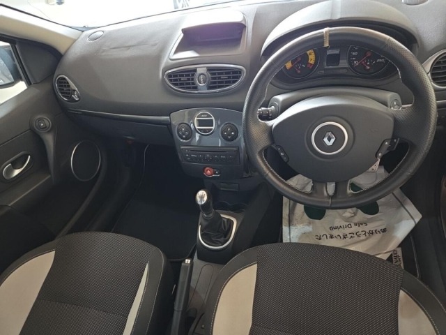 Renault LUTECIA 2009 7012314-2