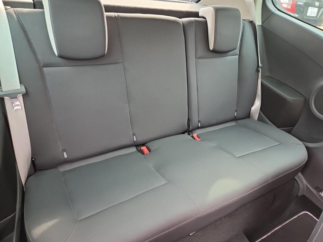 Renault LUTECIA 2010 7012325-3