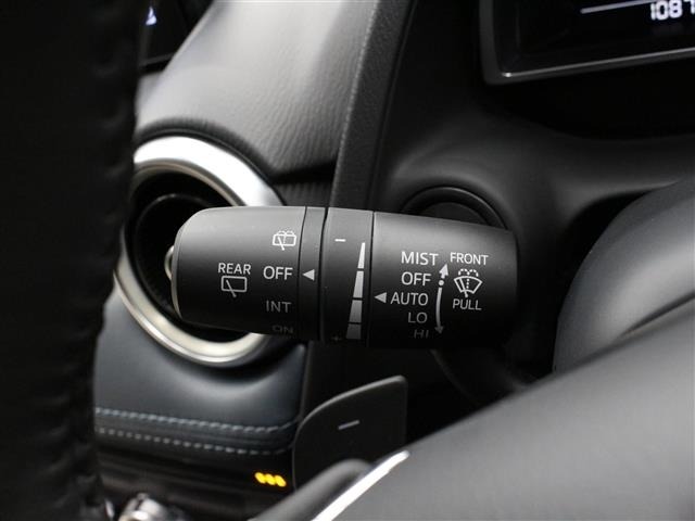Mazda MAZDA2 2019 7020023-4