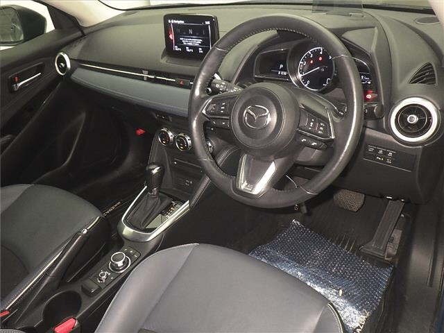 Mazda MAZDA2 2020 7020400-3