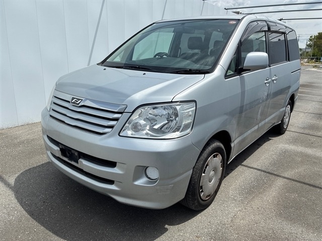 Toyota NOAH 2003 7012830-10