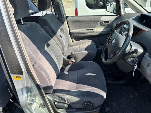 Toyota NOAH 2003 7012830-5