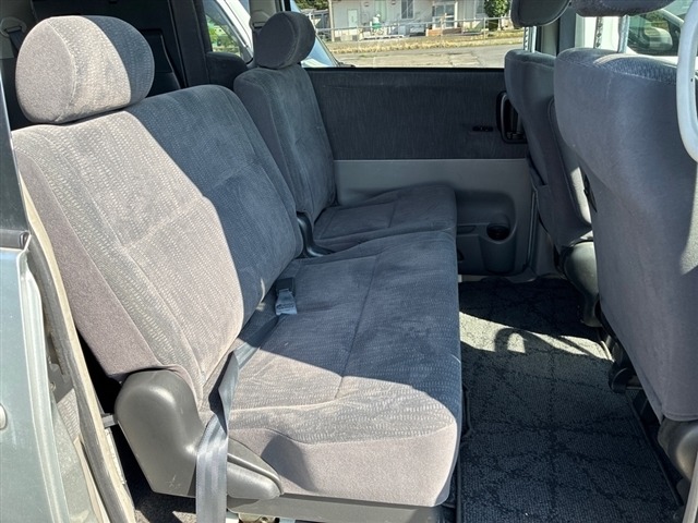 Toyota NOAH 2003 7012830-6