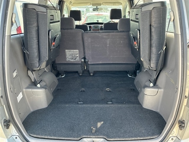 Toyota NOAH 2003 7012830-8