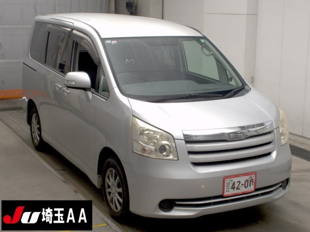 Toyota NOAH 2009 7012877-0