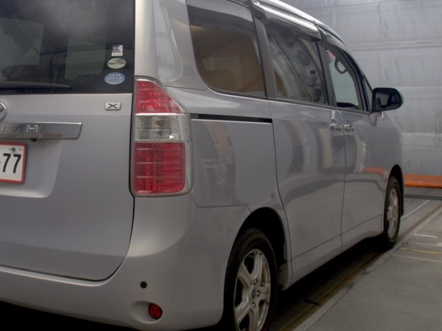 Toyota NOAH 2009 7012887-5