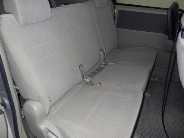 Toyota NOAH 2009 7012887-8