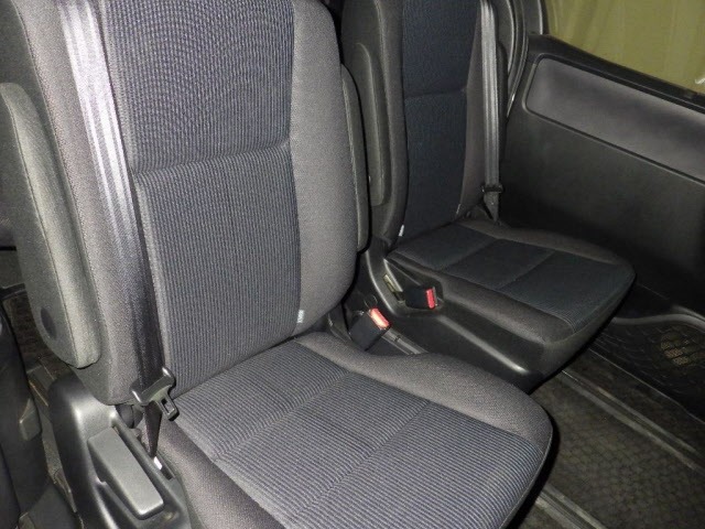 Toyota NOAH 2015 7012928-8
