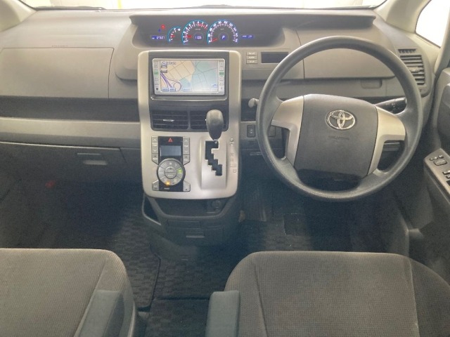Toyota NOAH 2009 7013029-3