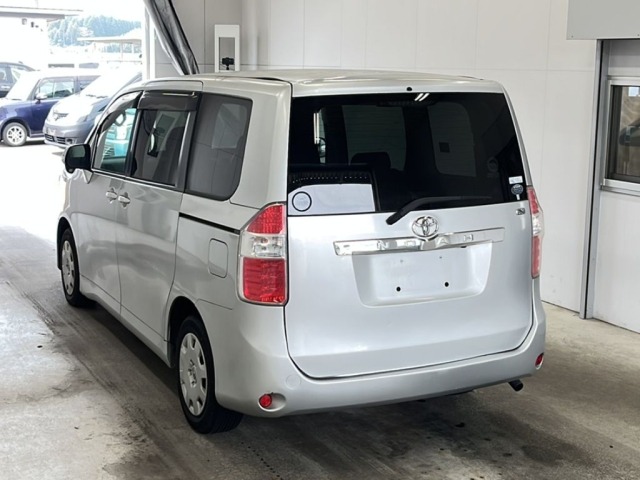 Toyota NOAH 2009 7013029-5