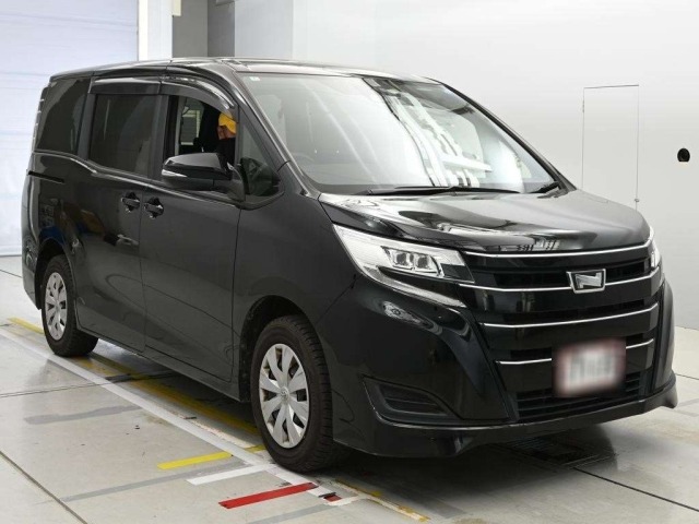 Toyota NOAH 2020 7013169-5