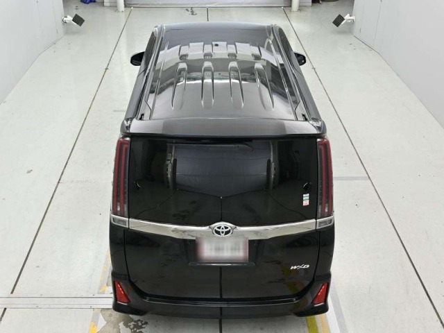Toyota NOAH 2020 7013170-8