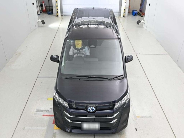 Toyota NOAH 2025 7013232-7