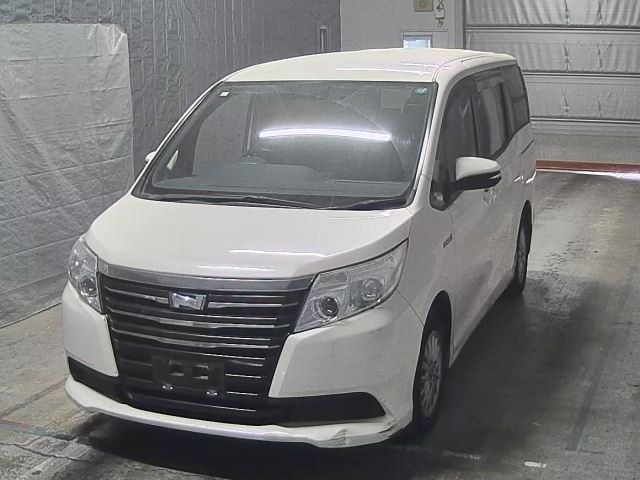 Toyota NOAH 2015 7013275-0