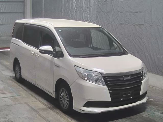 Toyota NOAH 2015 7013275-6