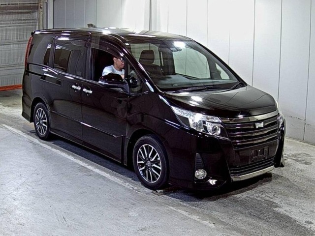Toyota NOAH 2016 7013307-0