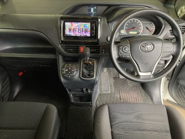 Toyota NOAH 2015 7013366-3