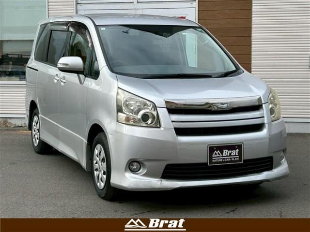 Toyota NOAH 2009 7013580-0