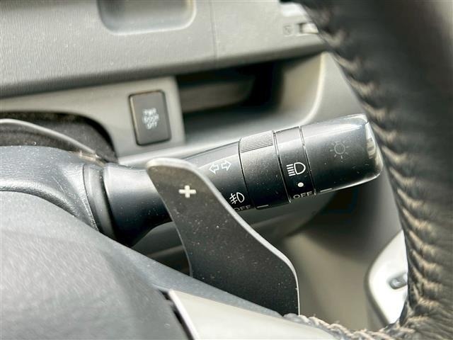 Toyota NOAH 2009 7013580-7