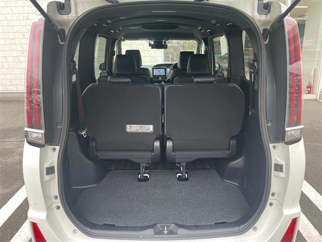 Toyota NOAH 2019 7013705-12