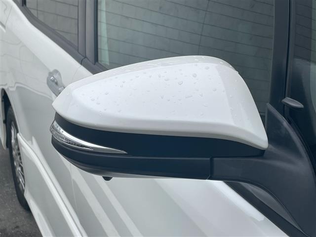 Toyota NOAH 2019 7013705-15