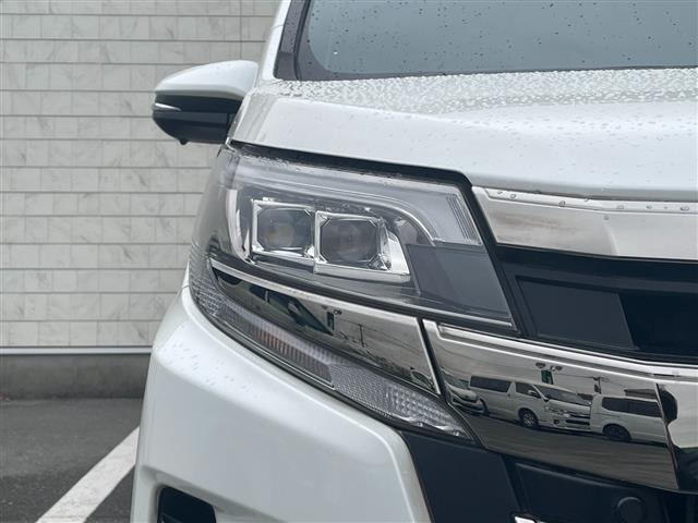 Toyota NOAH 2019 7013705-21
