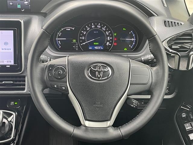 Toyota NOAH 2019 7013705-3