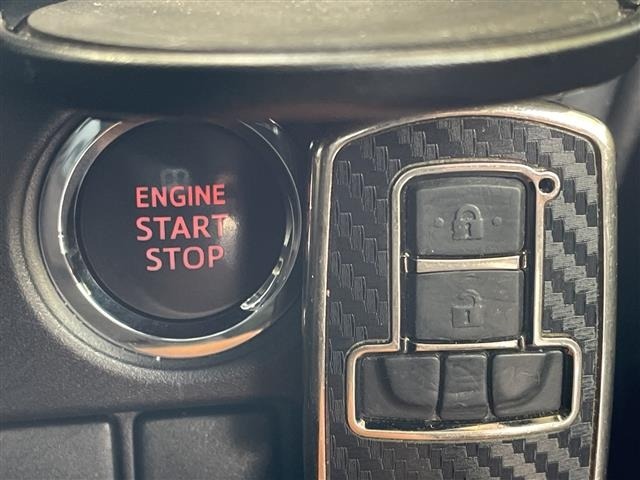 Toyota NOAH 2018 7013740-12