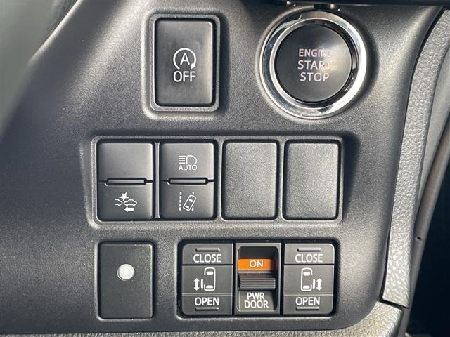 Toyota NOAH 2018 7013740-8