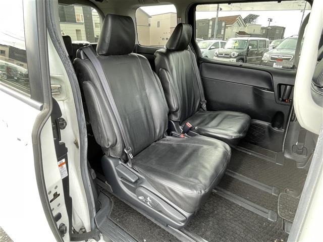 Toyota NOAH 2016 7013971-10