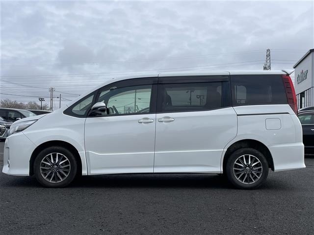 Toyota NOAH 2016 7013971-22