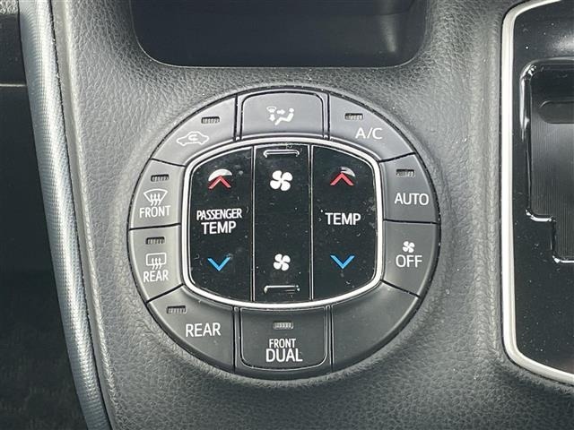 Toyota NOAH 2016 7013971-3