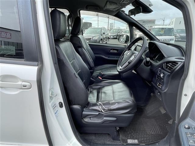 Toyota NOAH 2016 7013971-9