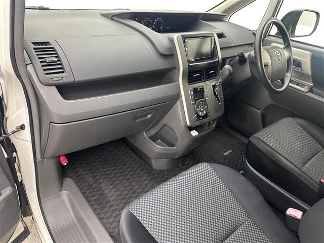 Toyota NOAH 2008 7014062-23