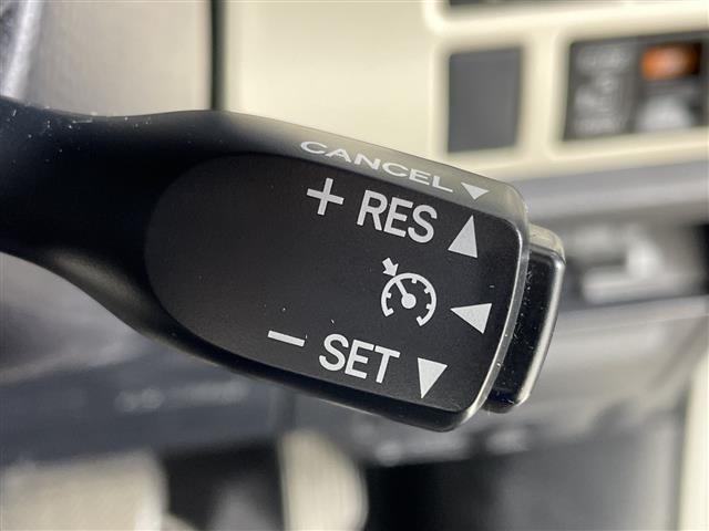 Toyota NOAH 2019 7014154-3