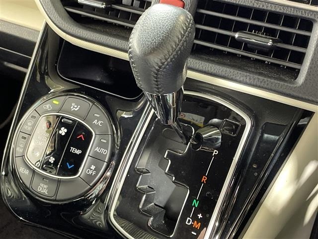 Toyota NOAH 2019 7014154-6