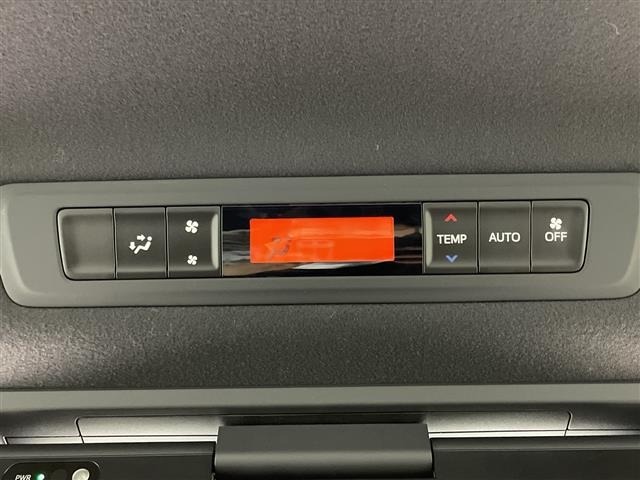 Toyota NOAH 2019 7014154-8