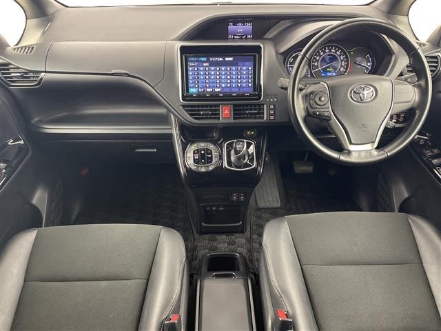 Toyota NOAH 2018 7014183-14
